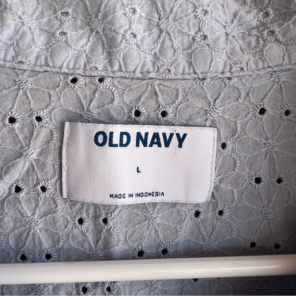 Old Navy Floral Button Down Top - Size L - Casual Summer Spring - Picture 3 of 6